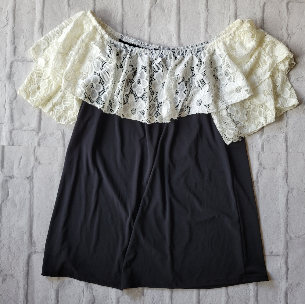 Candid Soul size large top with lace off shoulder
